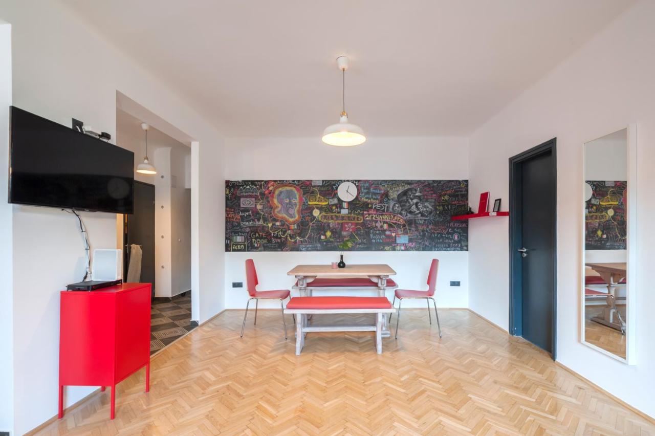 New Design Apartment By Gozsdu Court Budapest Exterior photo