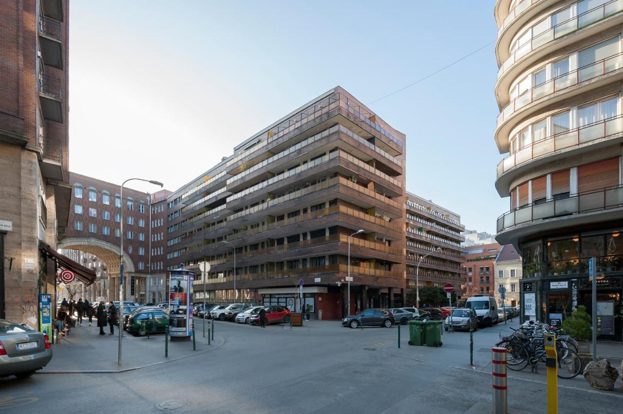 New Design Apartment By Gozsdu Court Budapest Exterior photo